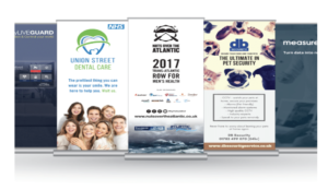 Comprendre comment les gens voient les bannières roulantes lors d&rsquo;une exposition