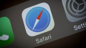 Comment remettre la barre de navigation de Safari en haut