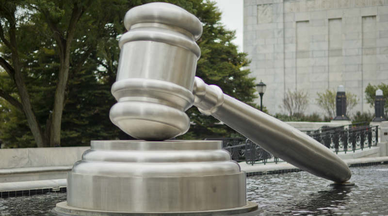 Poursuite devant le tribunal de Facebook