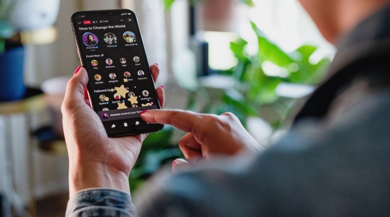 Salles Facebook Audio Live