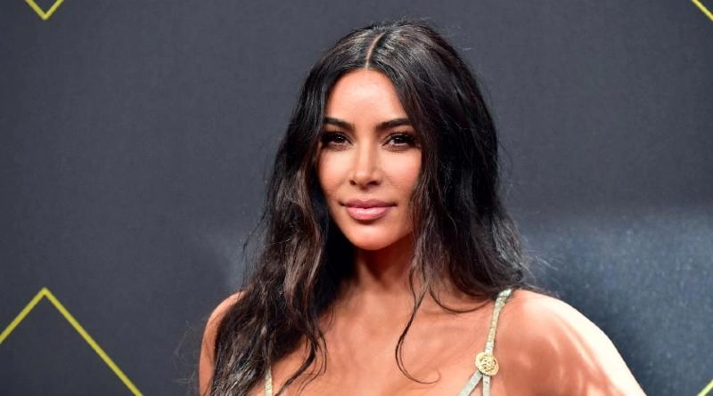 Kim Kardashian gèle Facebook