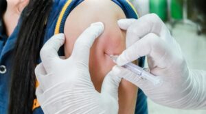 Facebook diffuse des publicités pour se faire vacciner contre la grippe