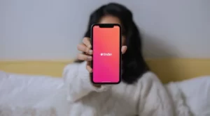 Qu&rsquo;est-ce que Tinder et comment ça marche ?