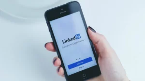 LinkedIn ajoute plus de fonctionnalités de traduction automatique