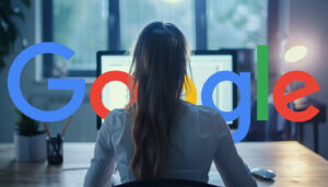 Google met en gras la requête dans la zone de recherche lorsque le curseur sort de la zone de recherche