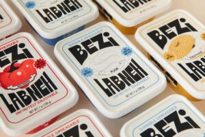 Lancement de la marque Labneh Bezi avec une identité riche en textures