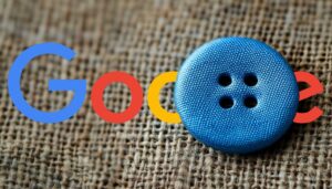 Google teste le bouton du site Web bleu pour les panneaux de connaissances