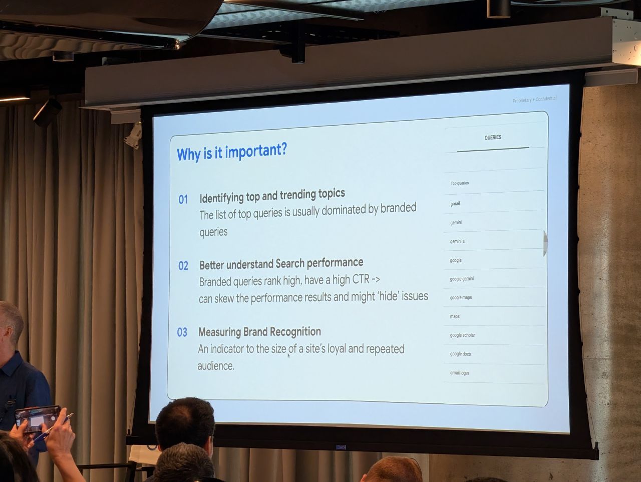 Filtres de requête de marque de la console de recherche Google